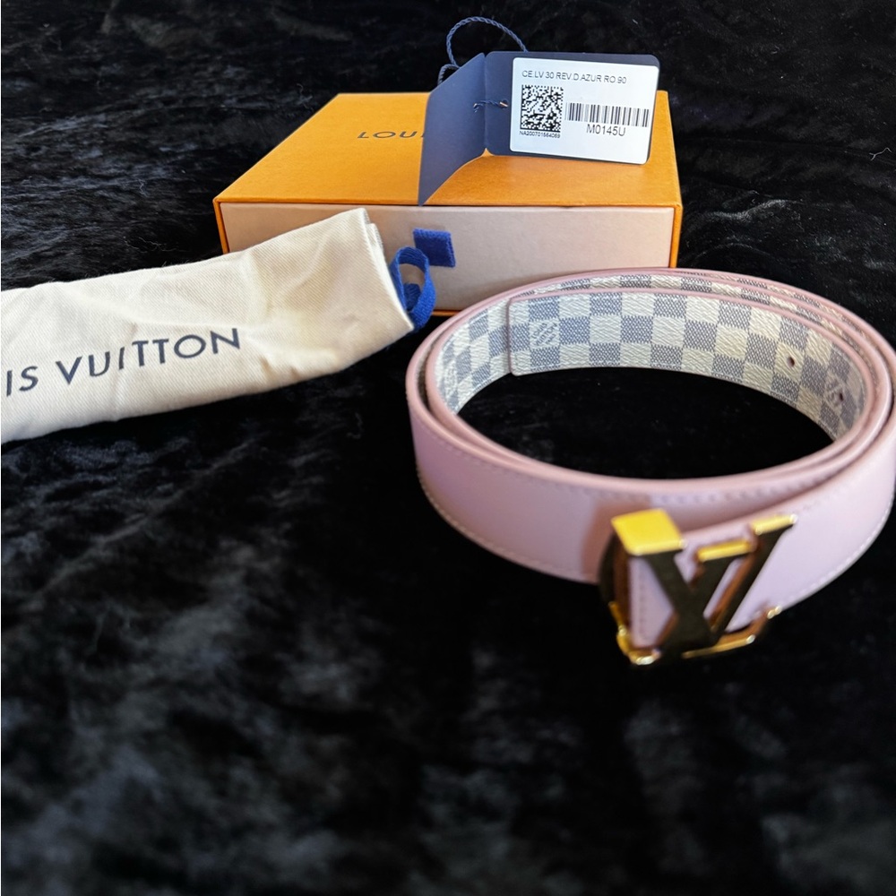 Louis Vuitton initials reversible 30mm belt